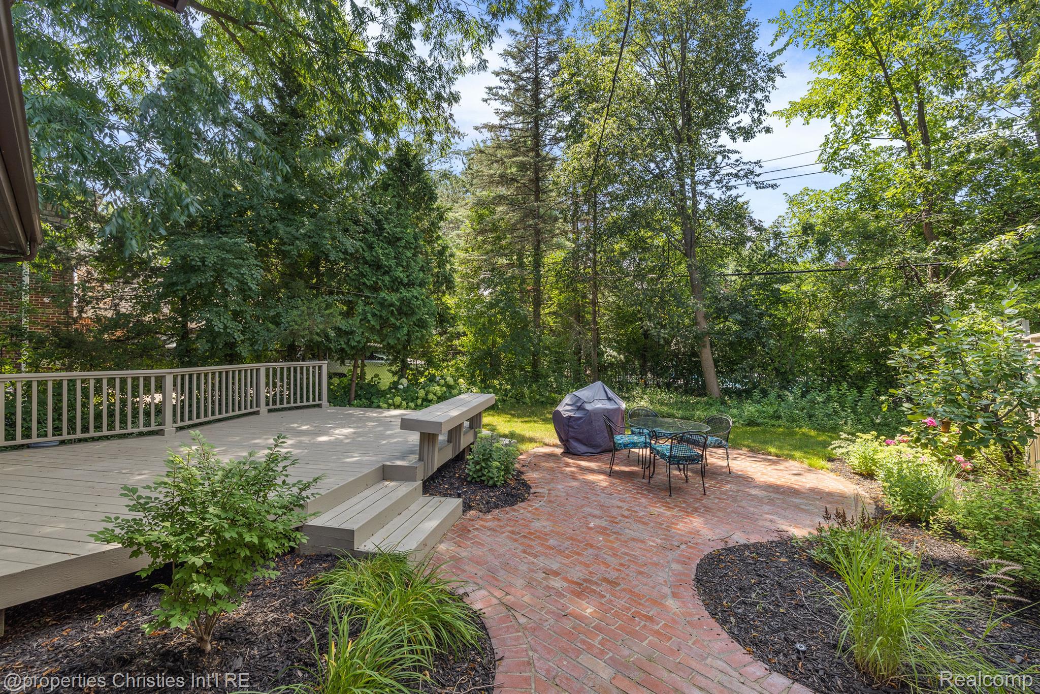 419 WESTWOOD Drive