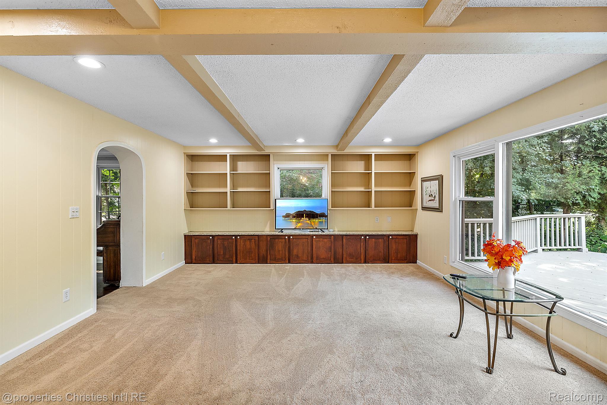 419 WESTWOOD Drive
