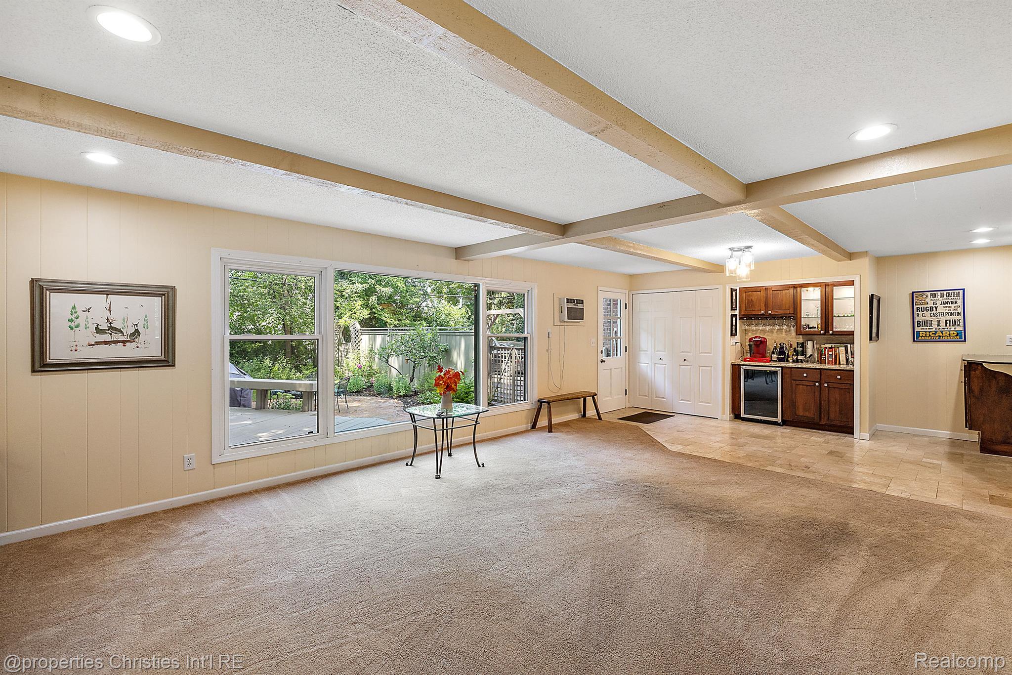 419 WESTWOOD Drive