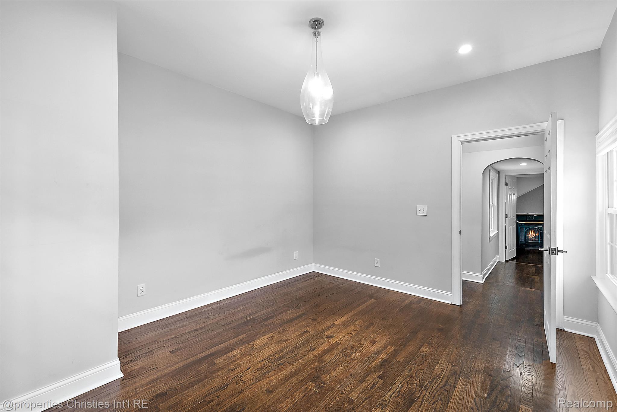 419 WESTWOOD Drive