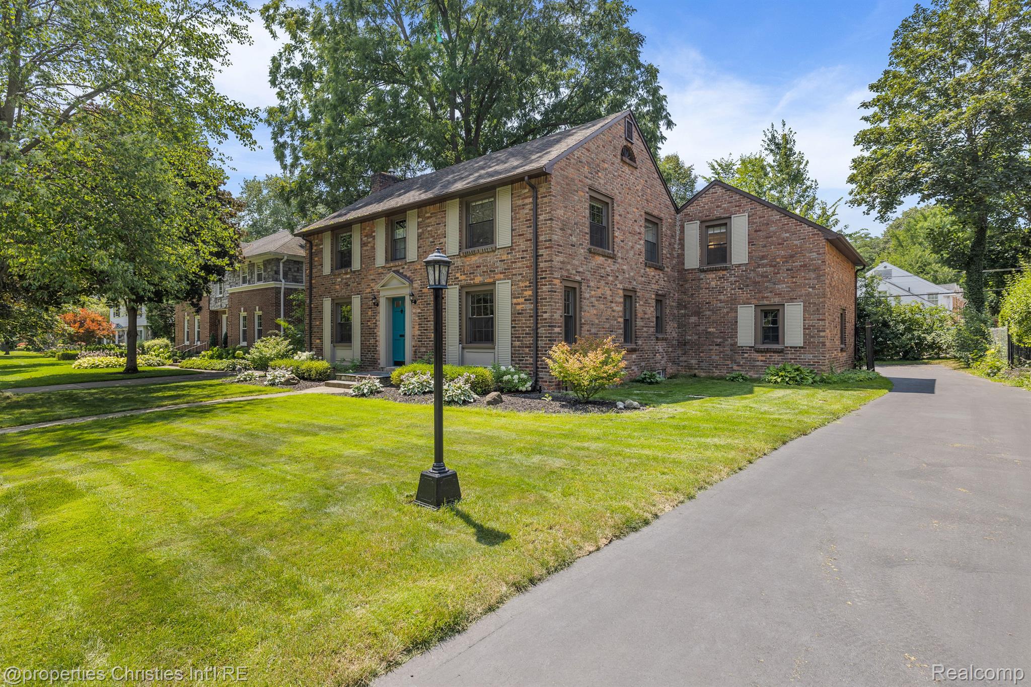 419 WESTWOOD Drive