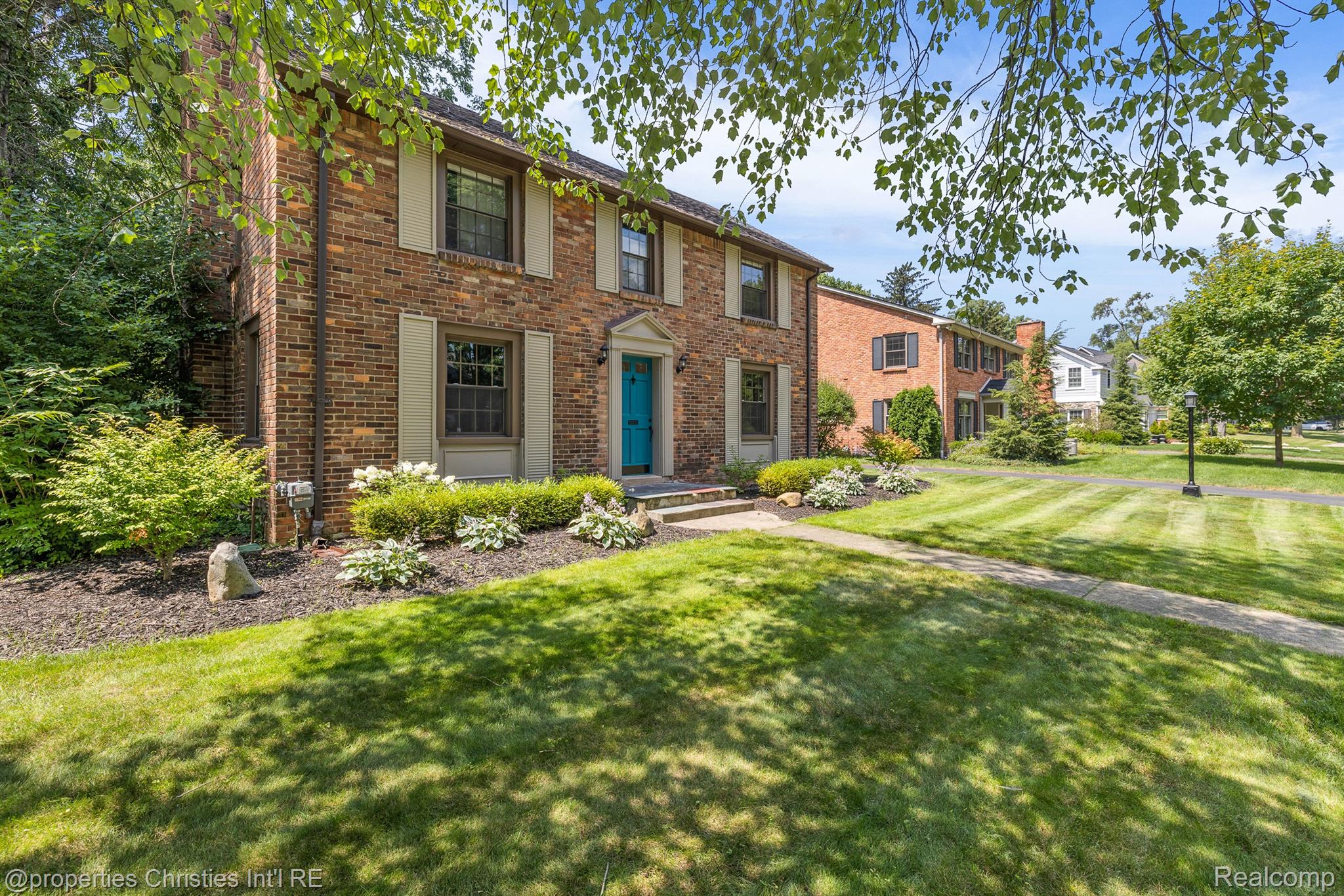 419 WESTWOOD Drive