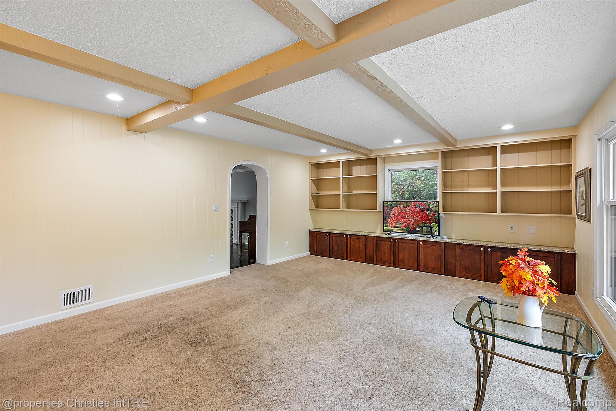 419 WESTWOOD Drive