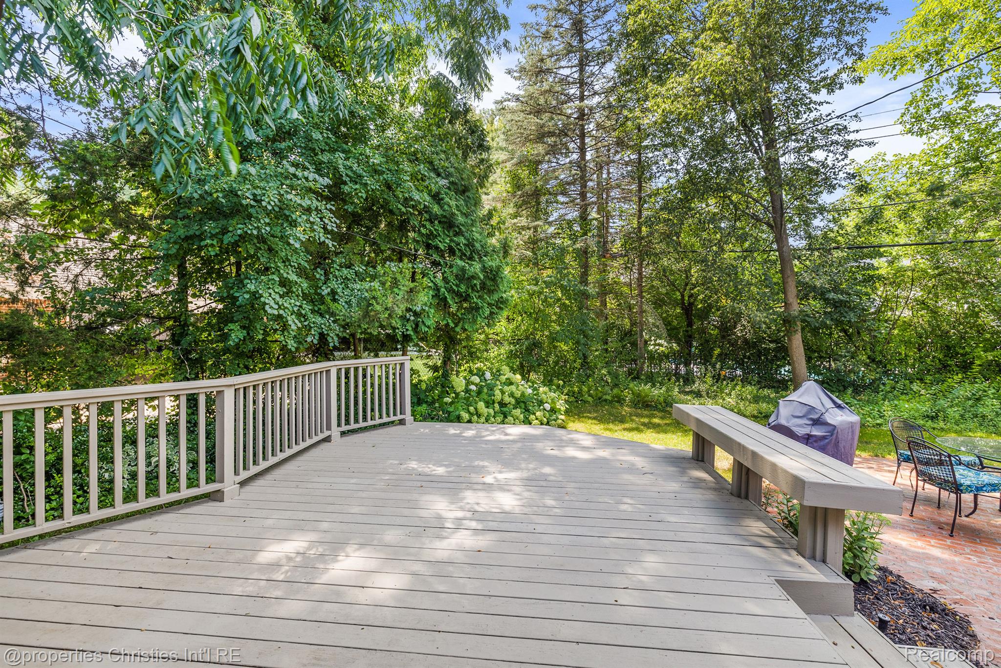 419 WESTWOOD Drive