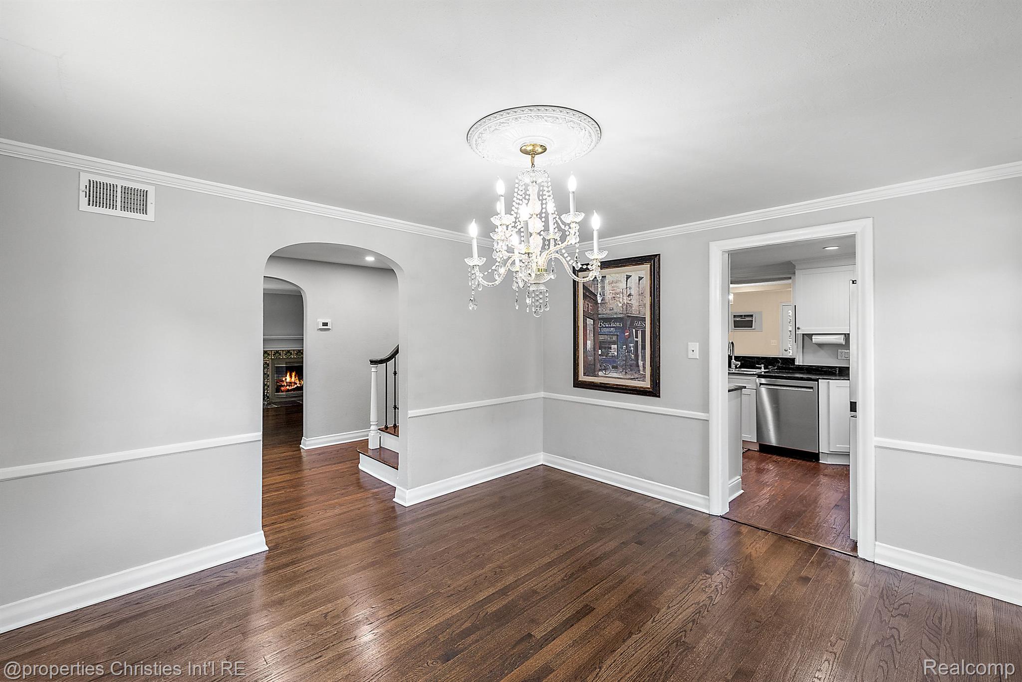 419 WESTWOOD Drive