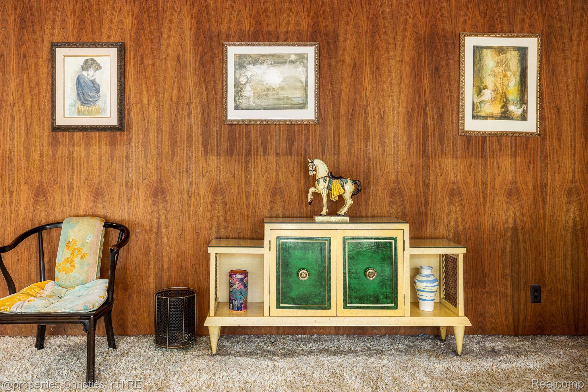 1131 STUYVESSANT Road