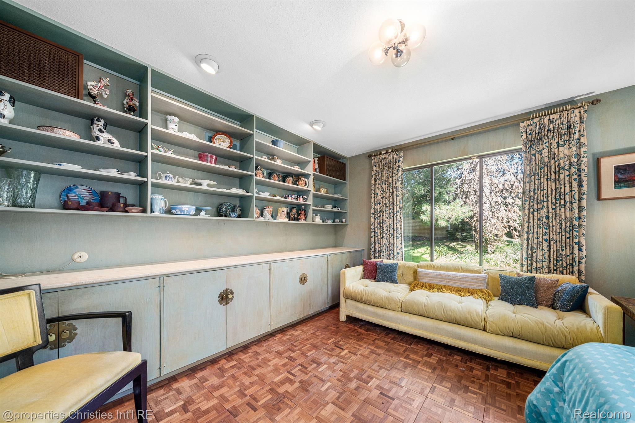 1131 STUYVESSANT Road