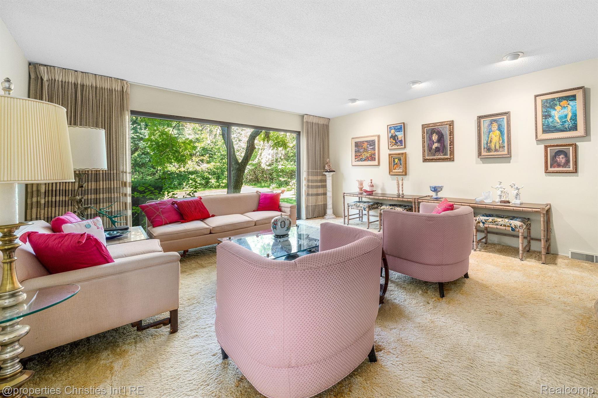 1131 STUYVESSANT Road