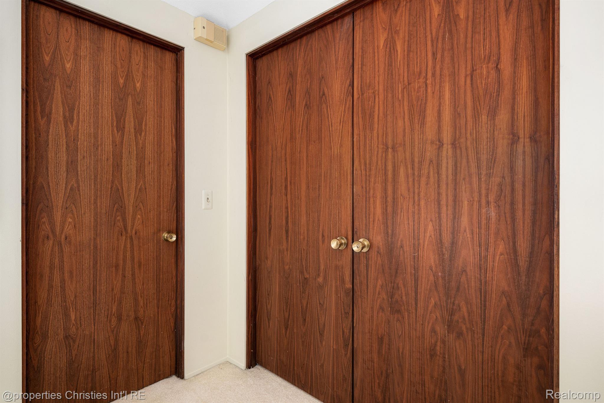 1131 STUYVESSANT Road