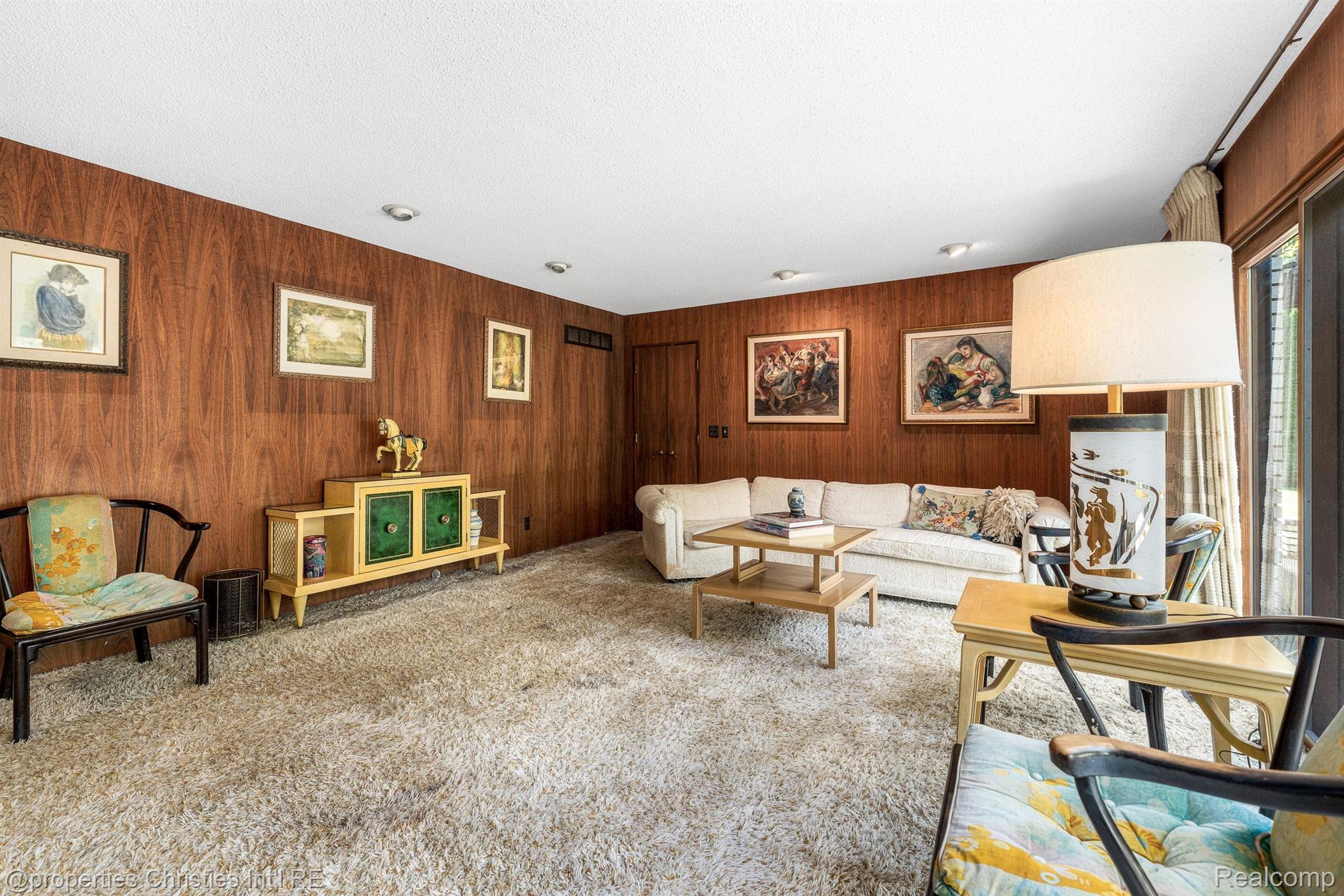 1131 STUYVESSANT Road