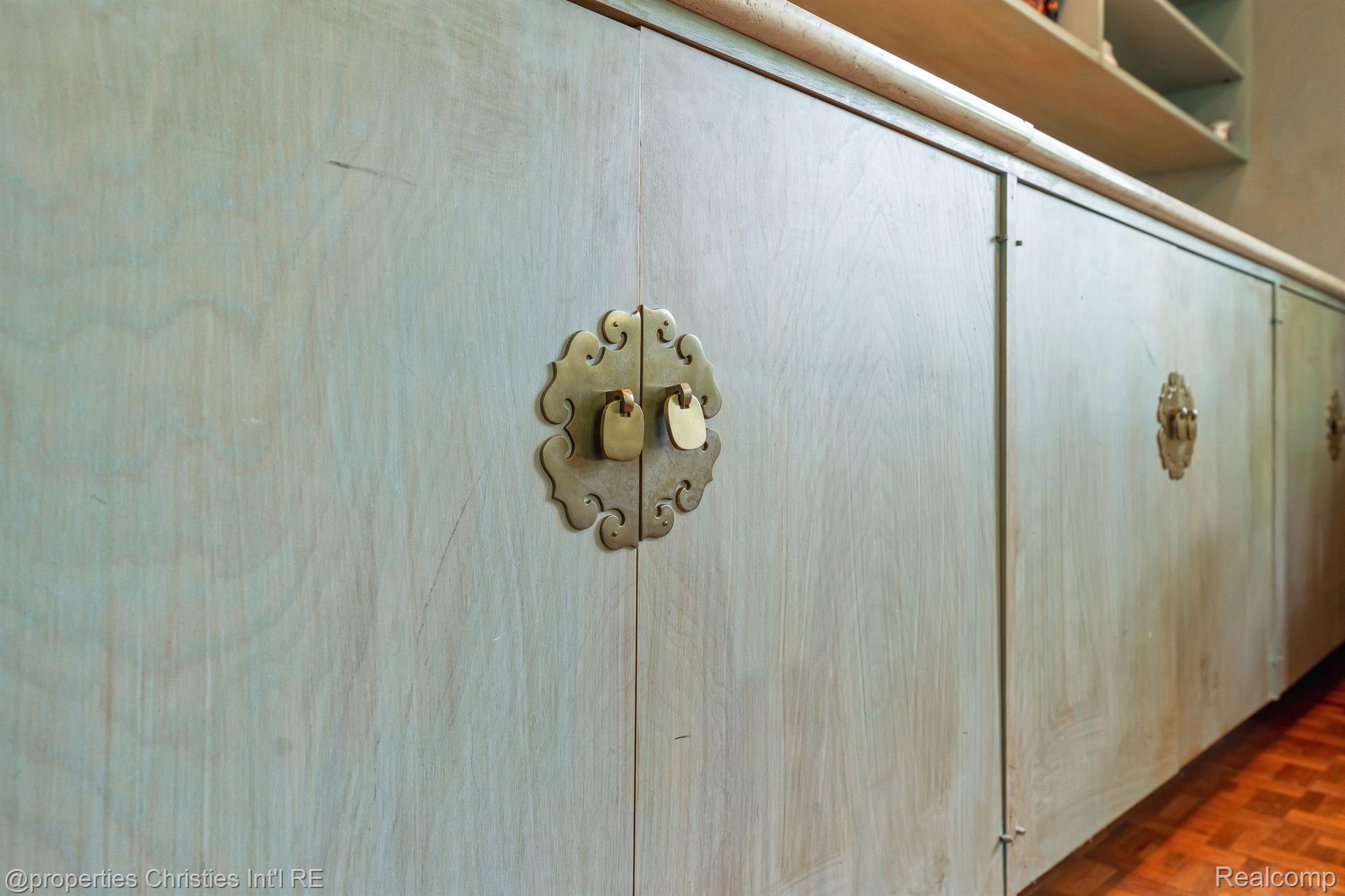 1131 STUYVESSANT Road