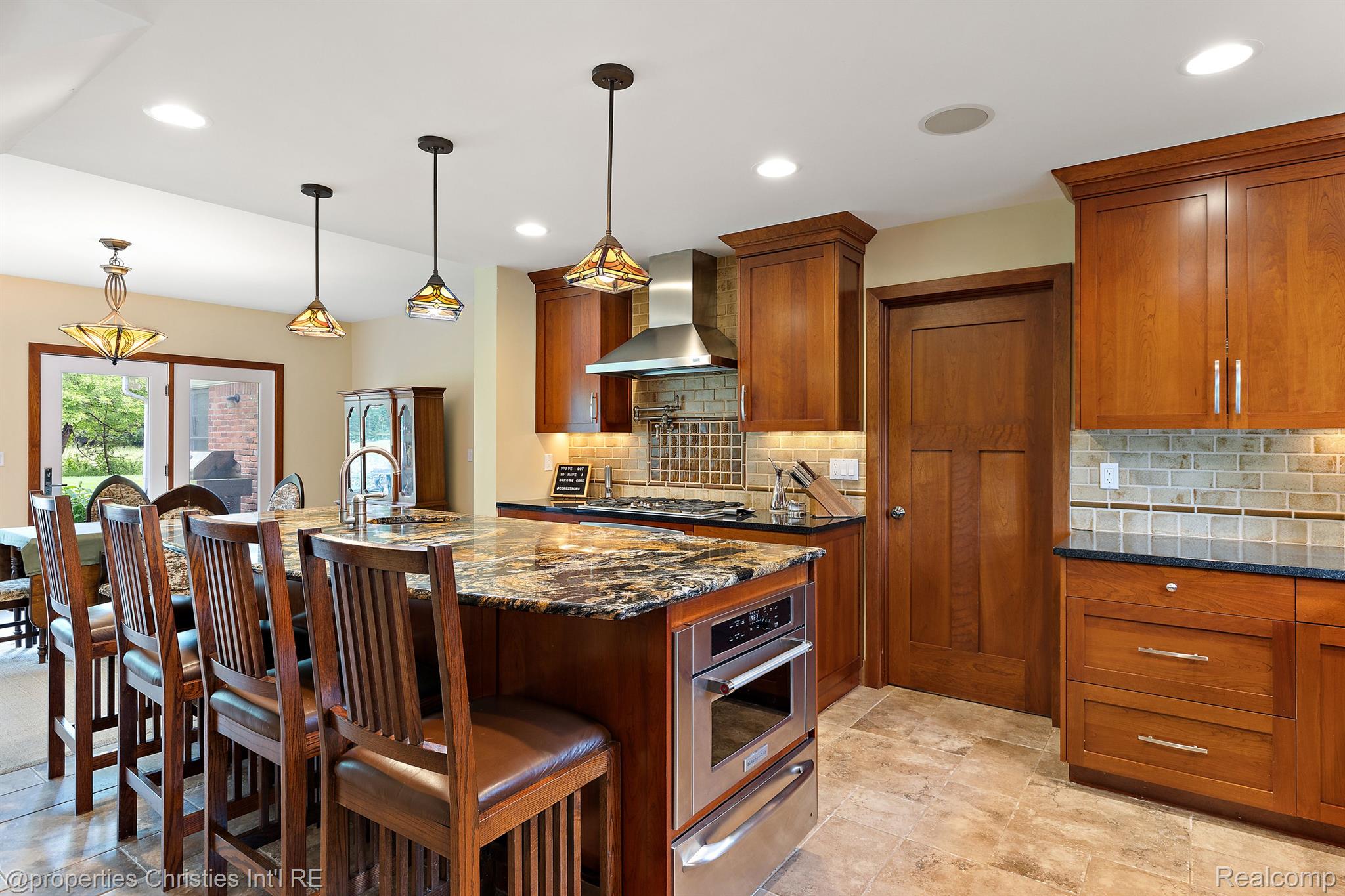 1760 CEDAR HILL Drive