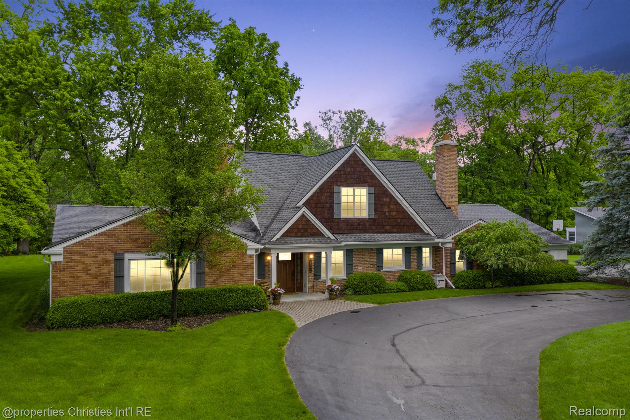 1760 CEDAR HILL Drive