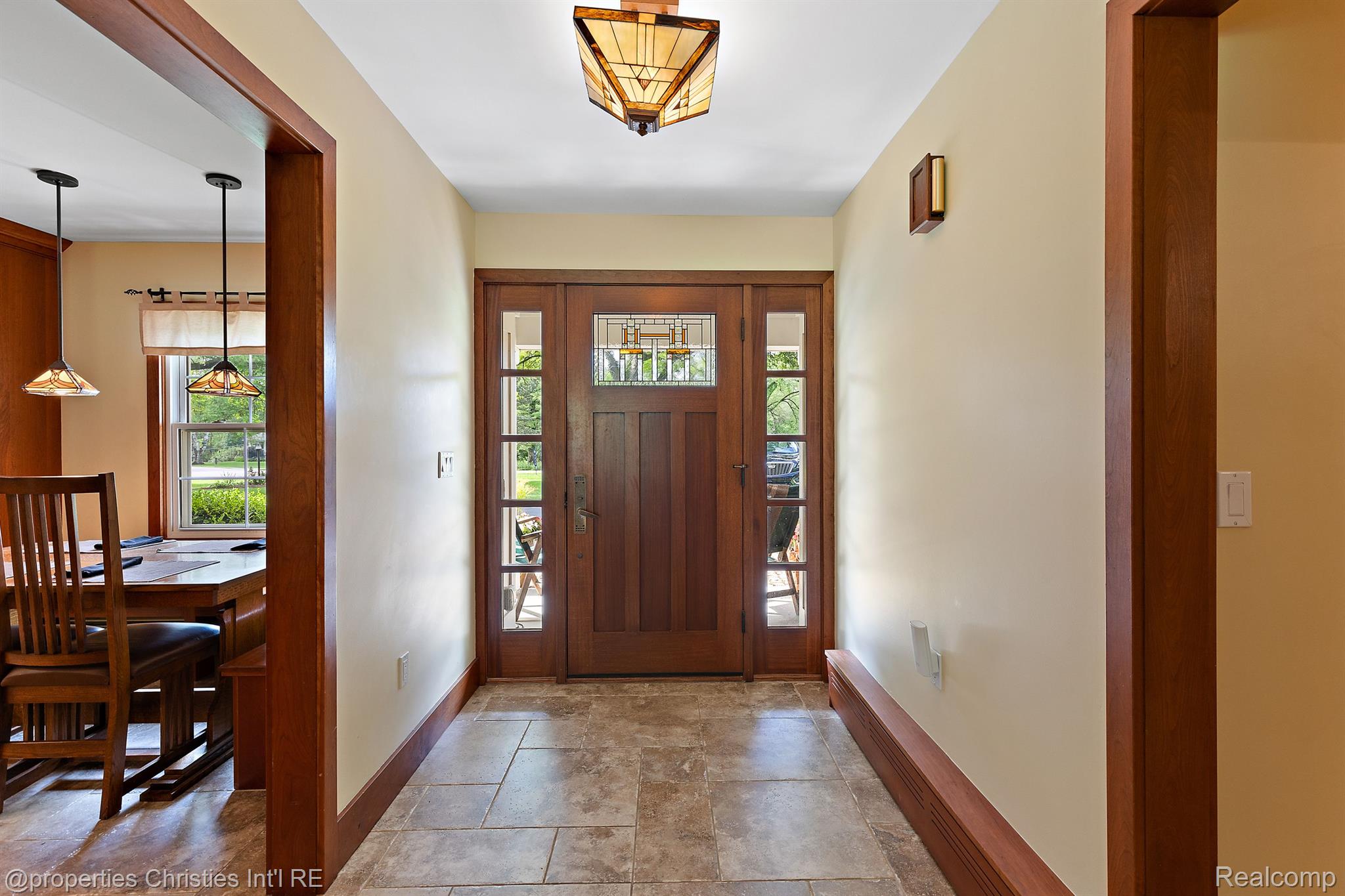 1760 CEDAR HILL Drive