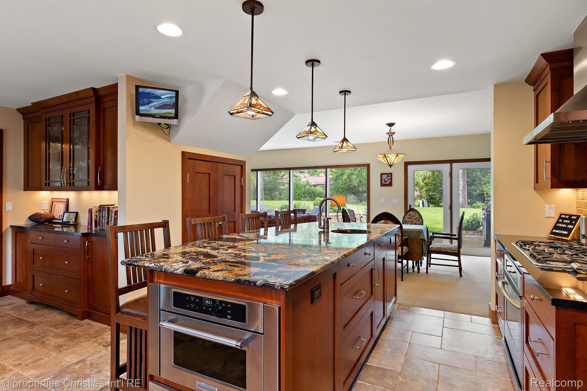 1760 CEDAR HILL Drive