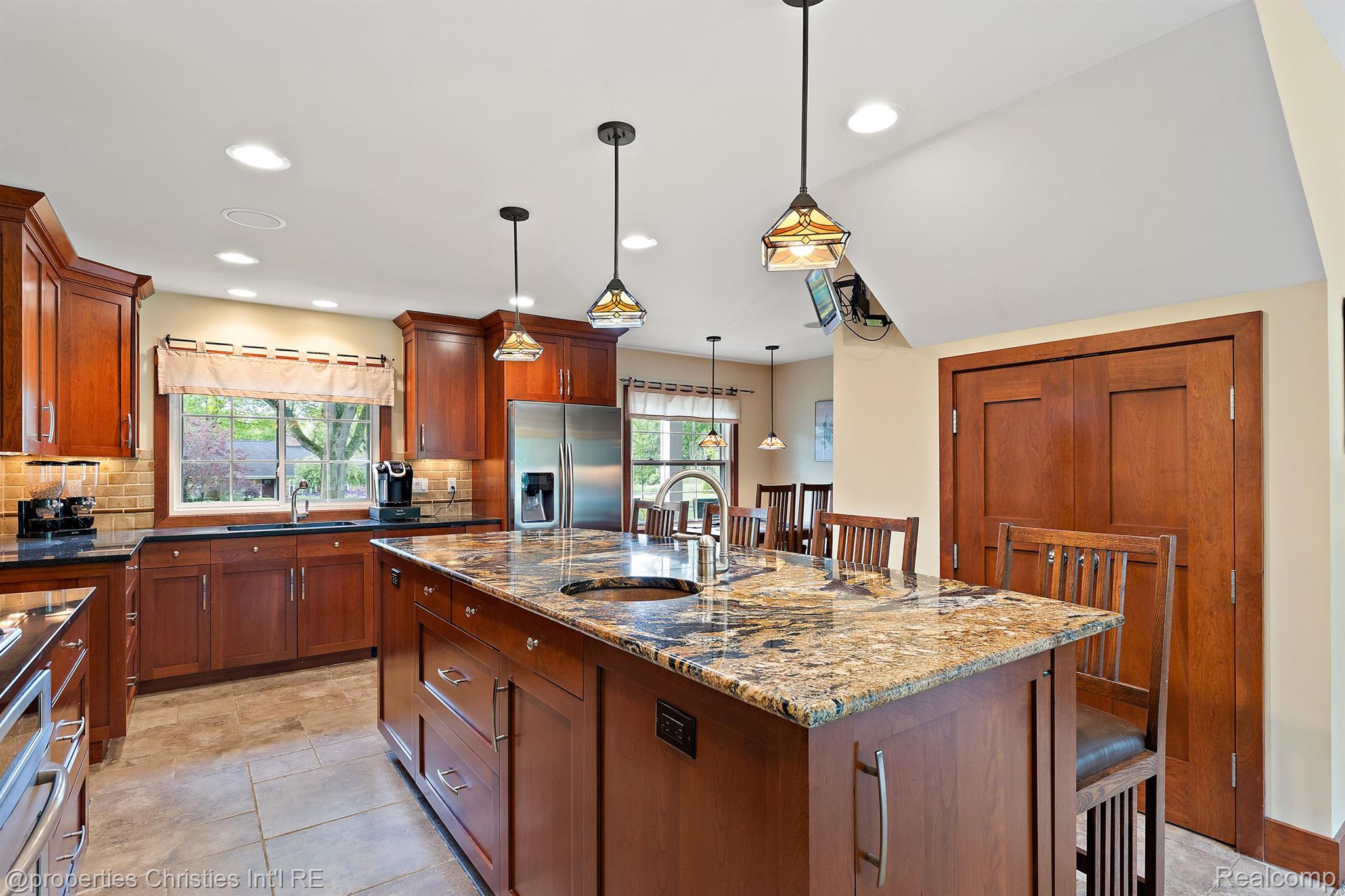 1760 CEDAR HILL Drive
