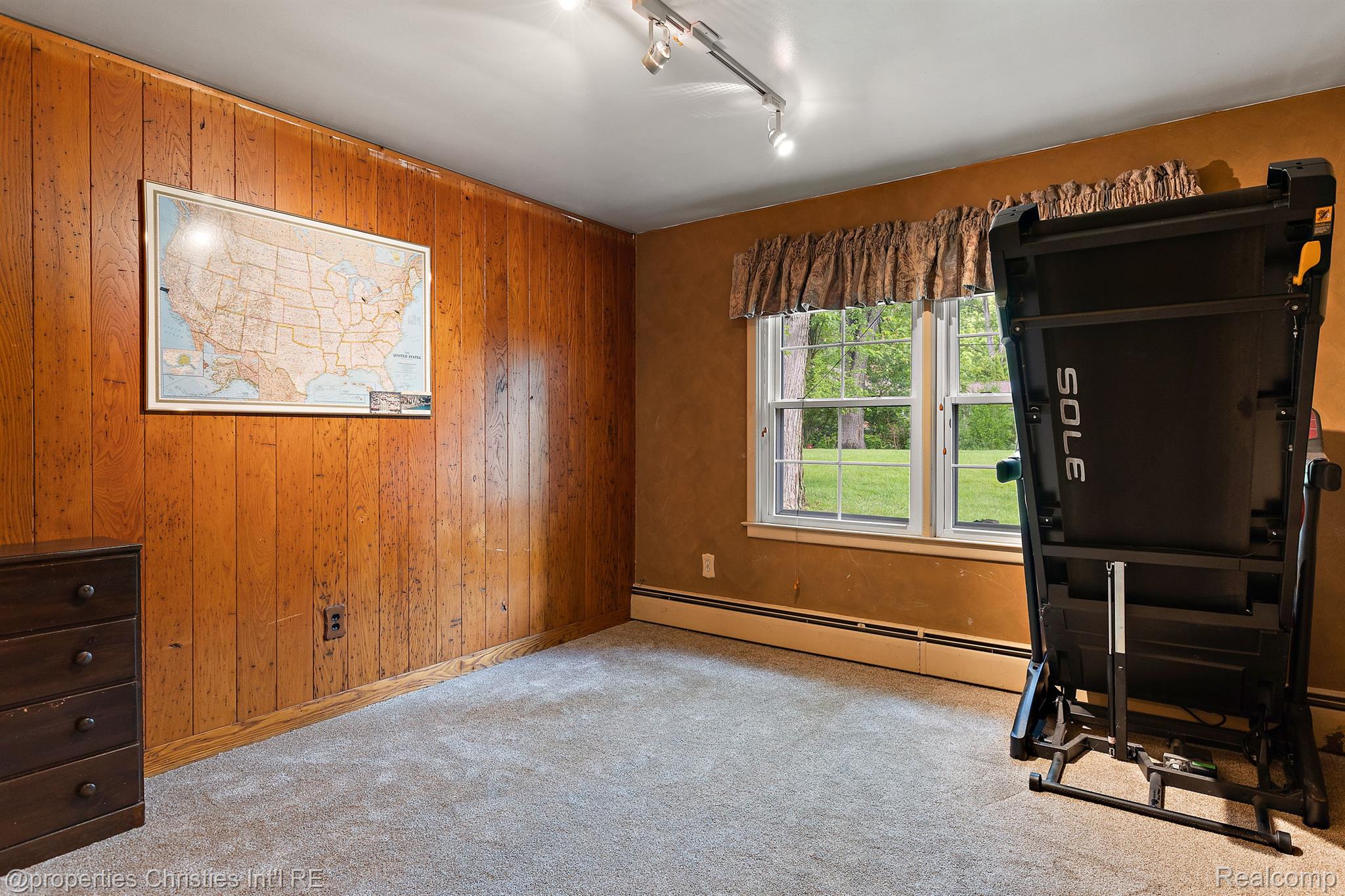 1760 CEDAR HILL Drive