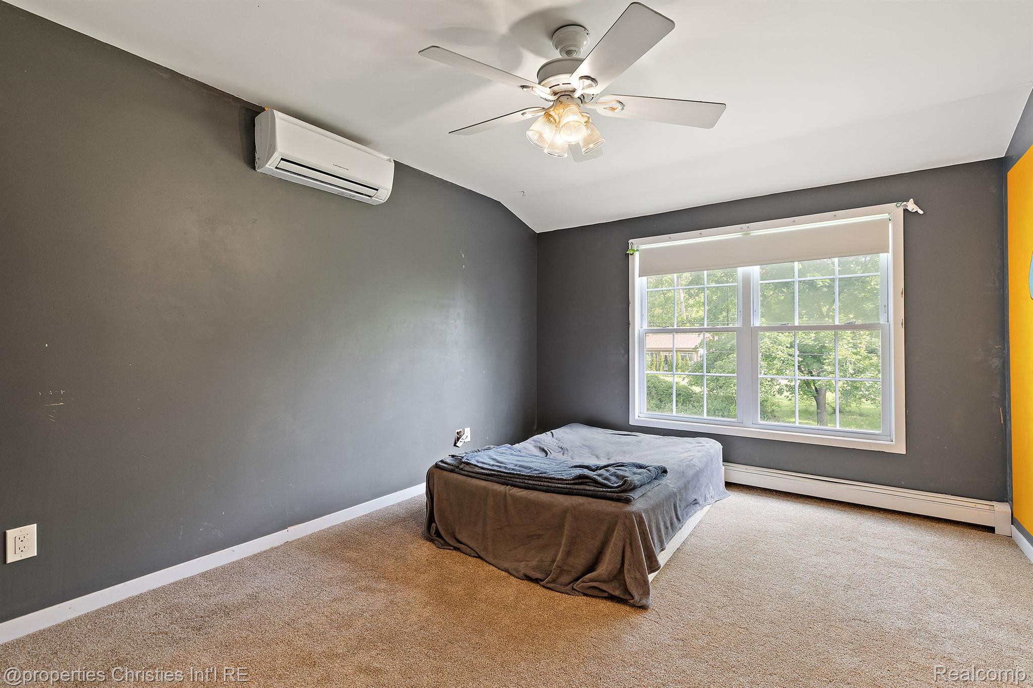 1760 CEDAR HILL Drive