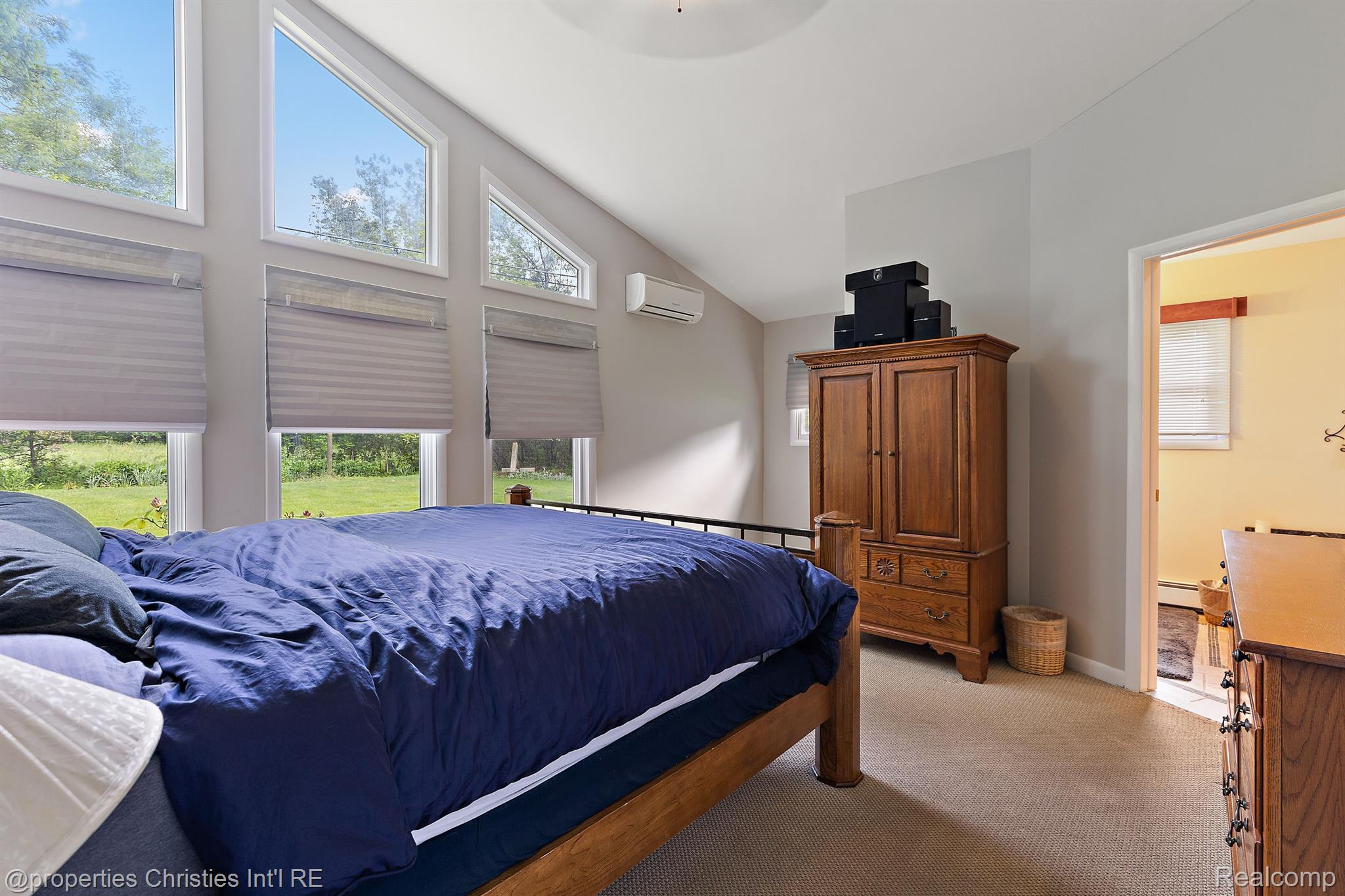 1760 CEDAR HILL Drive