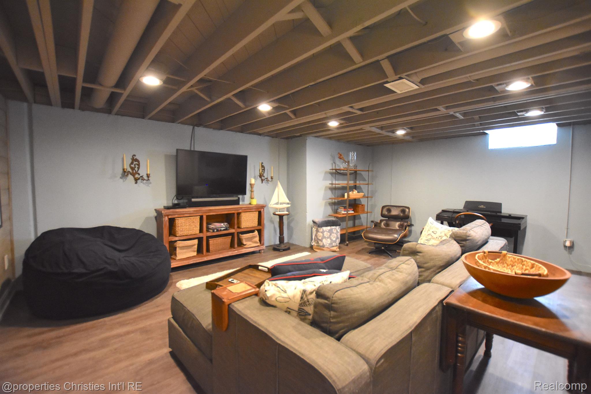 2032 DERBY Road