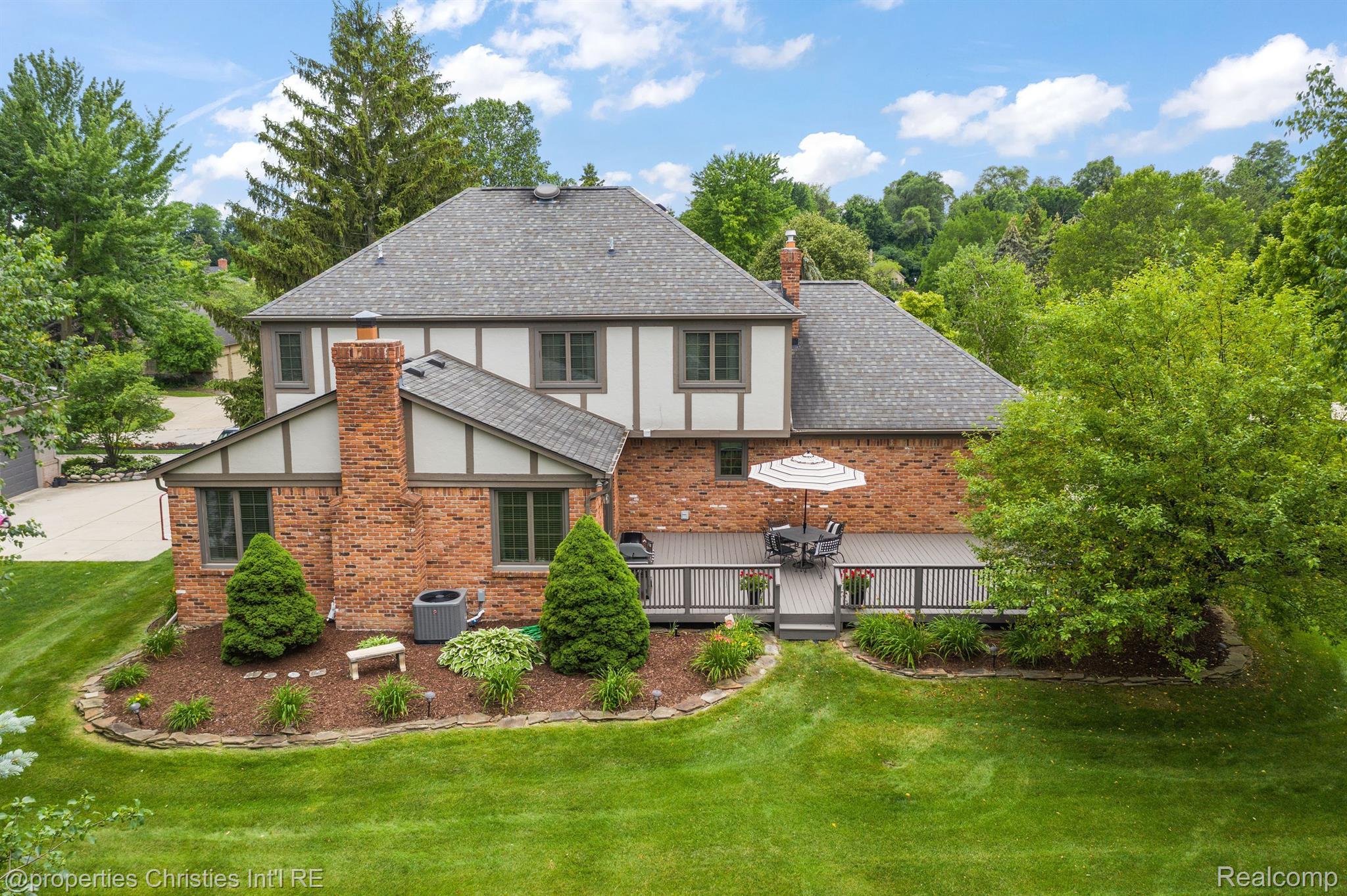 2795 BLOOMFIELD