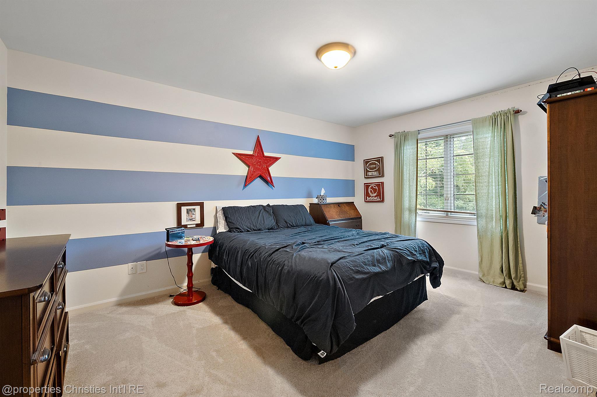 2795 BLOOMFIELD