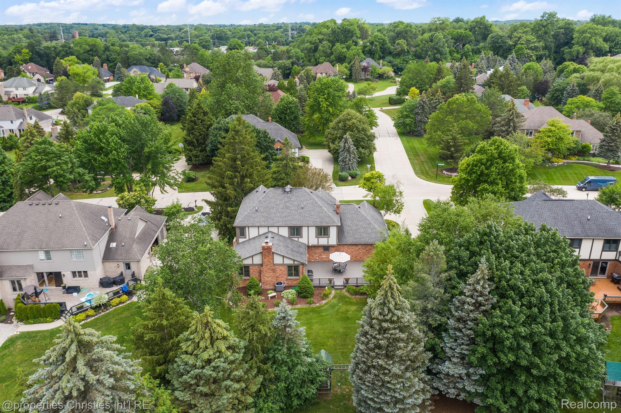 2795 BLOOMFIELD