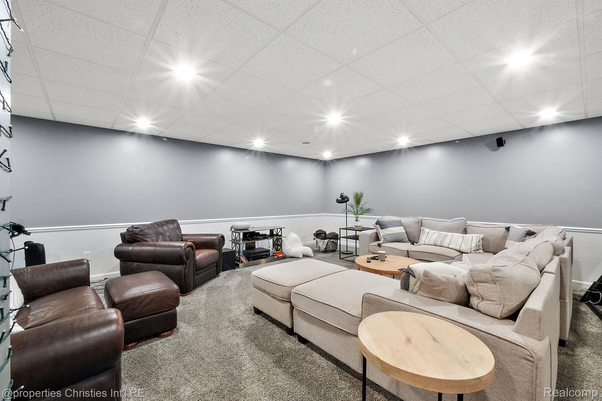 2795 BLOOMFIELD