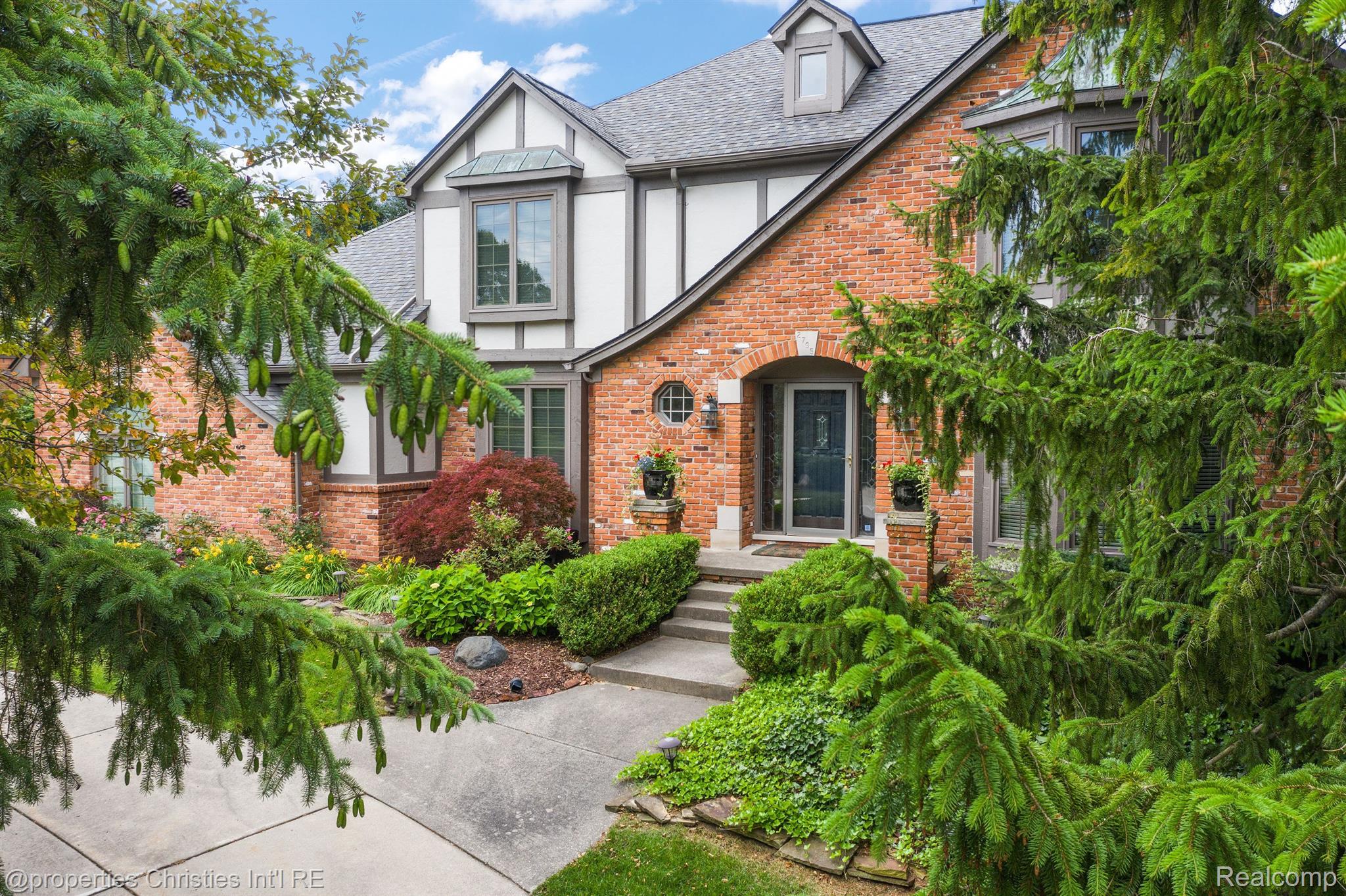 2795 BLOOMFIELD