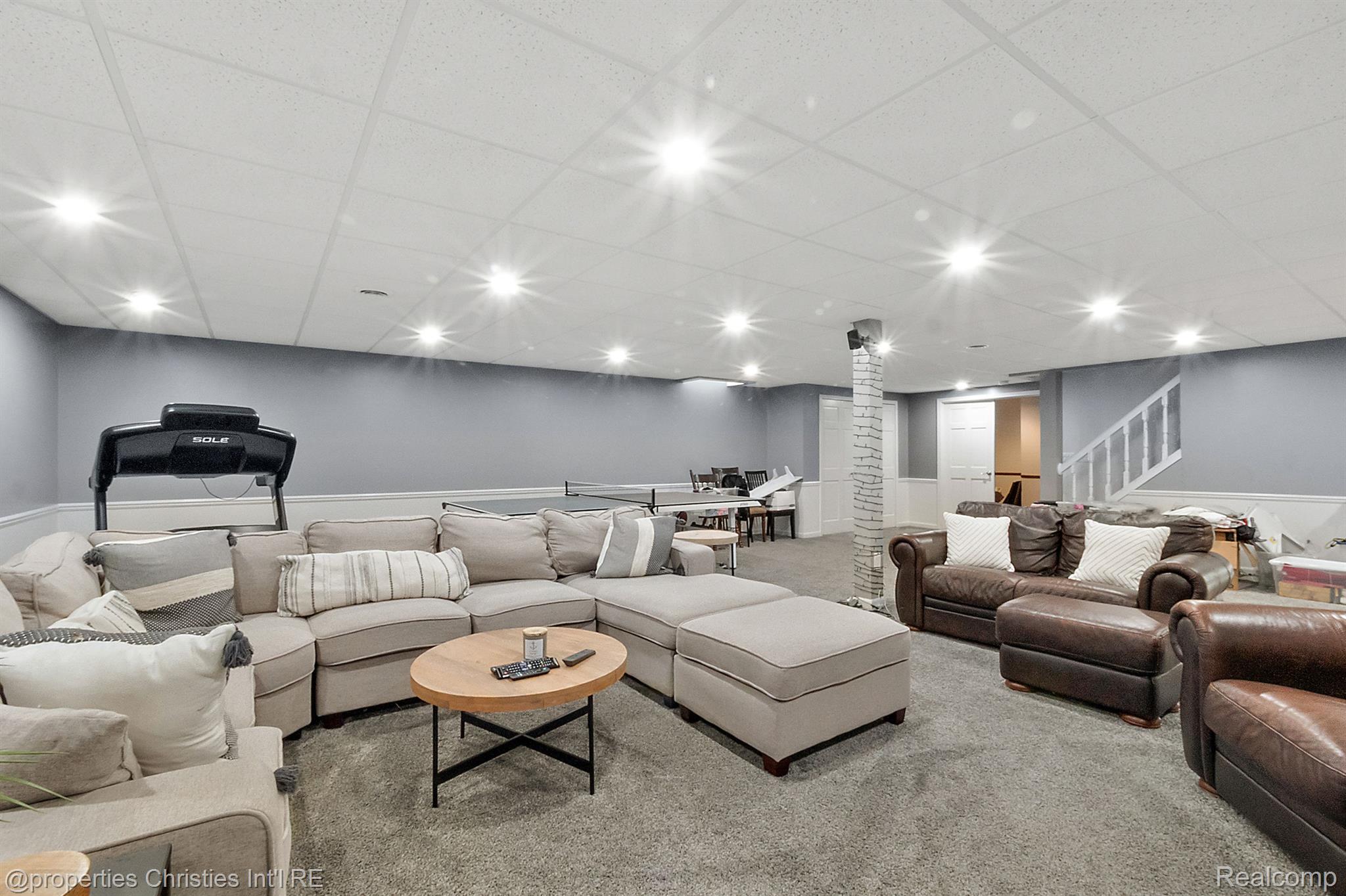 2795 BLOOMFIELD