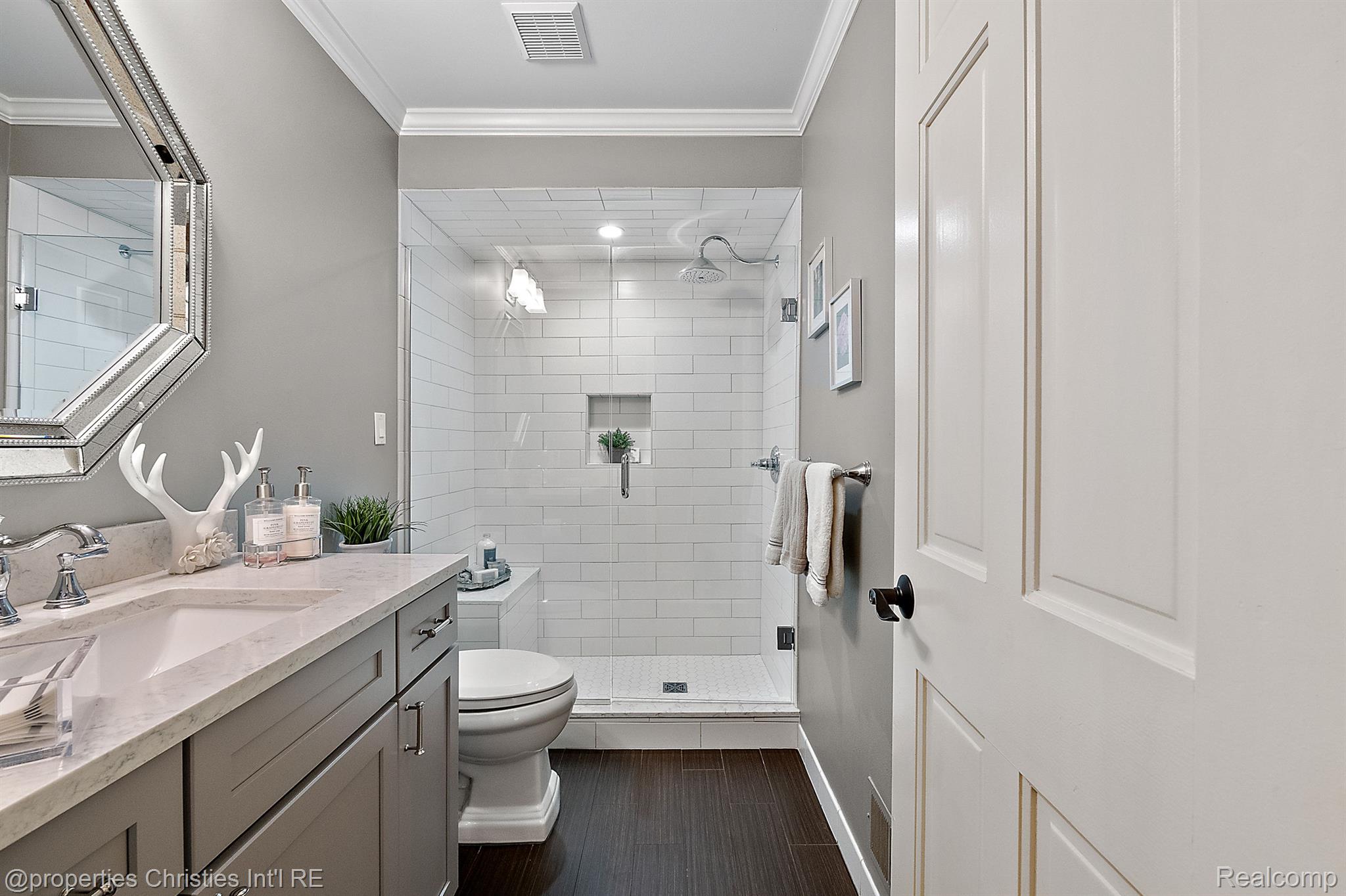 2795 BLOOMFIELD