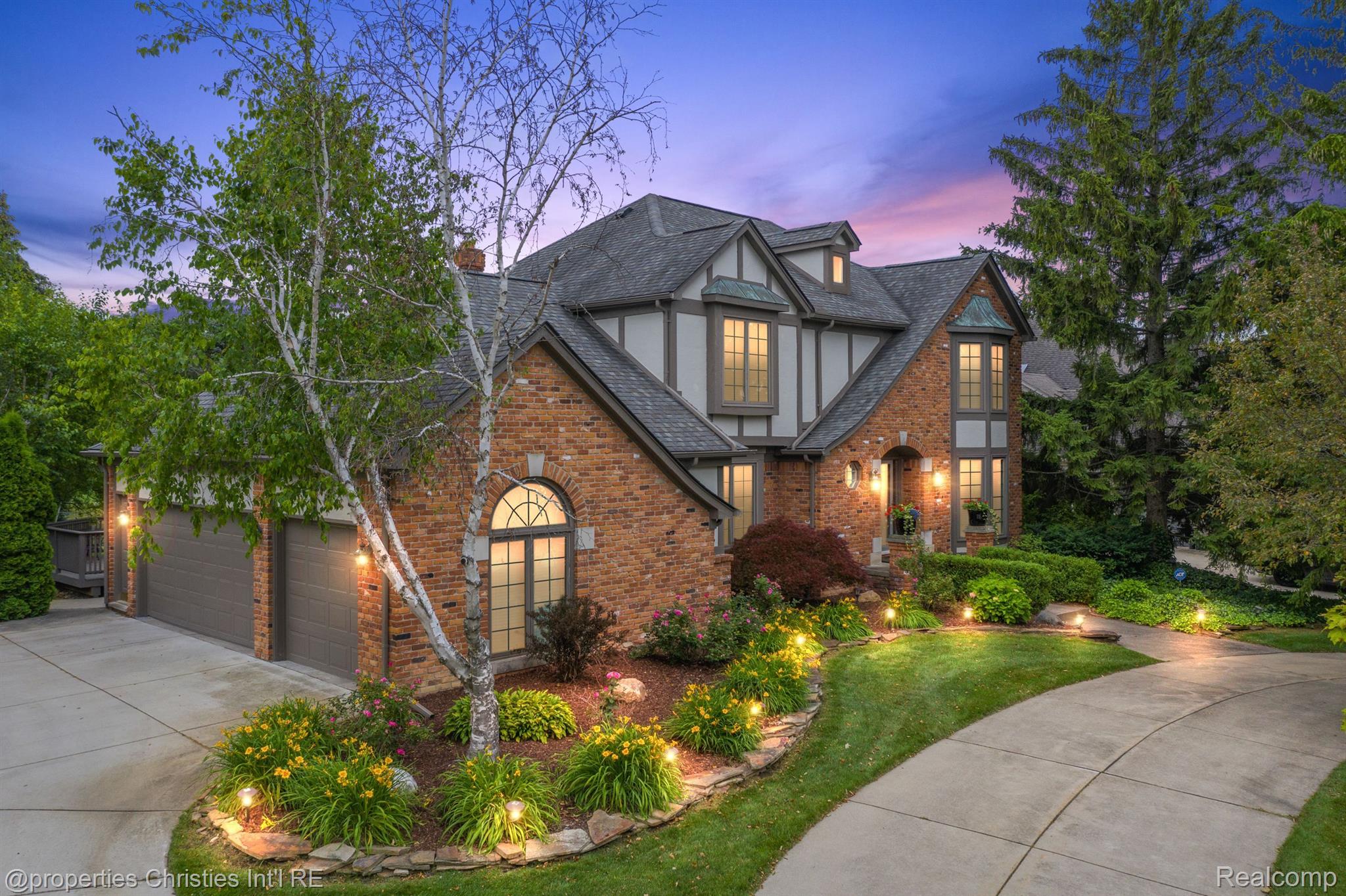 2795 BLOOMFIELD