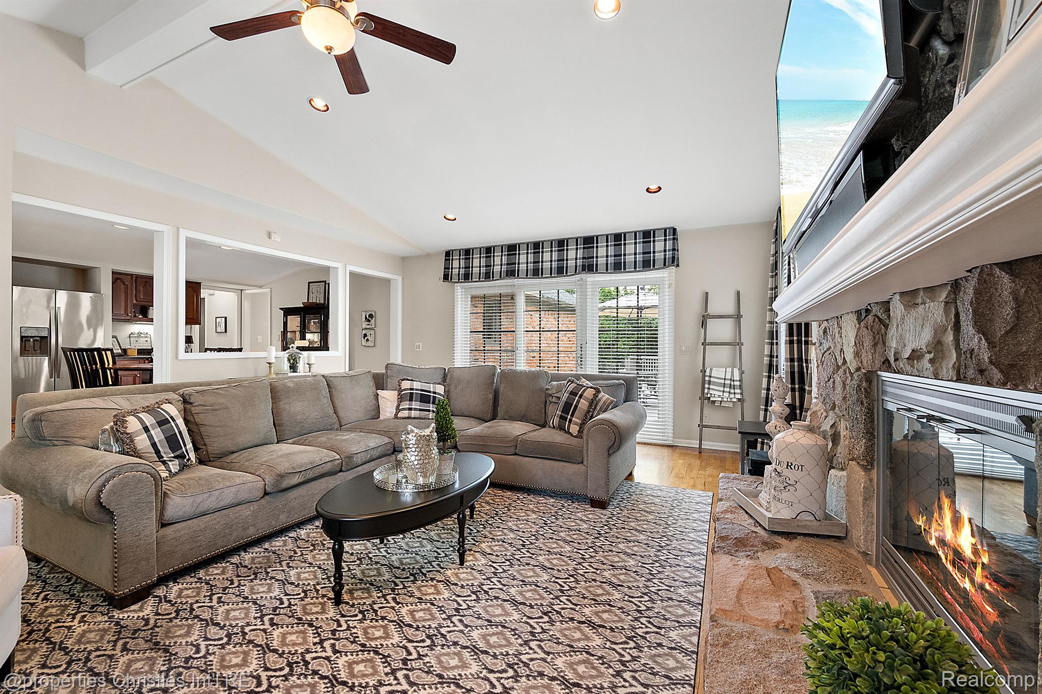 2795 BLOOMFIELD