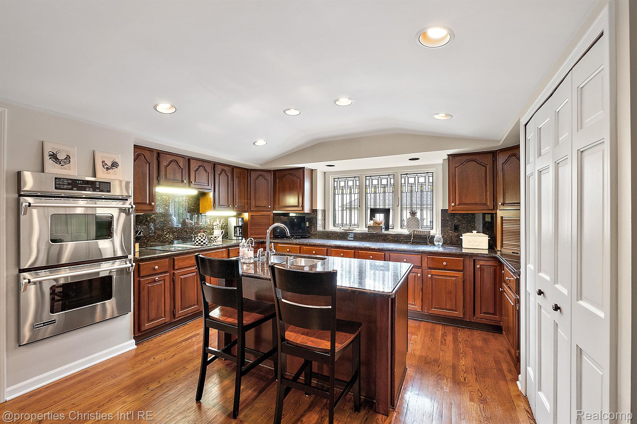 2795 BLOOMFIELD