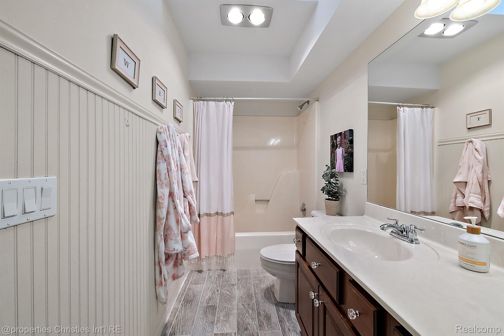 2795 BLOOMFIELD