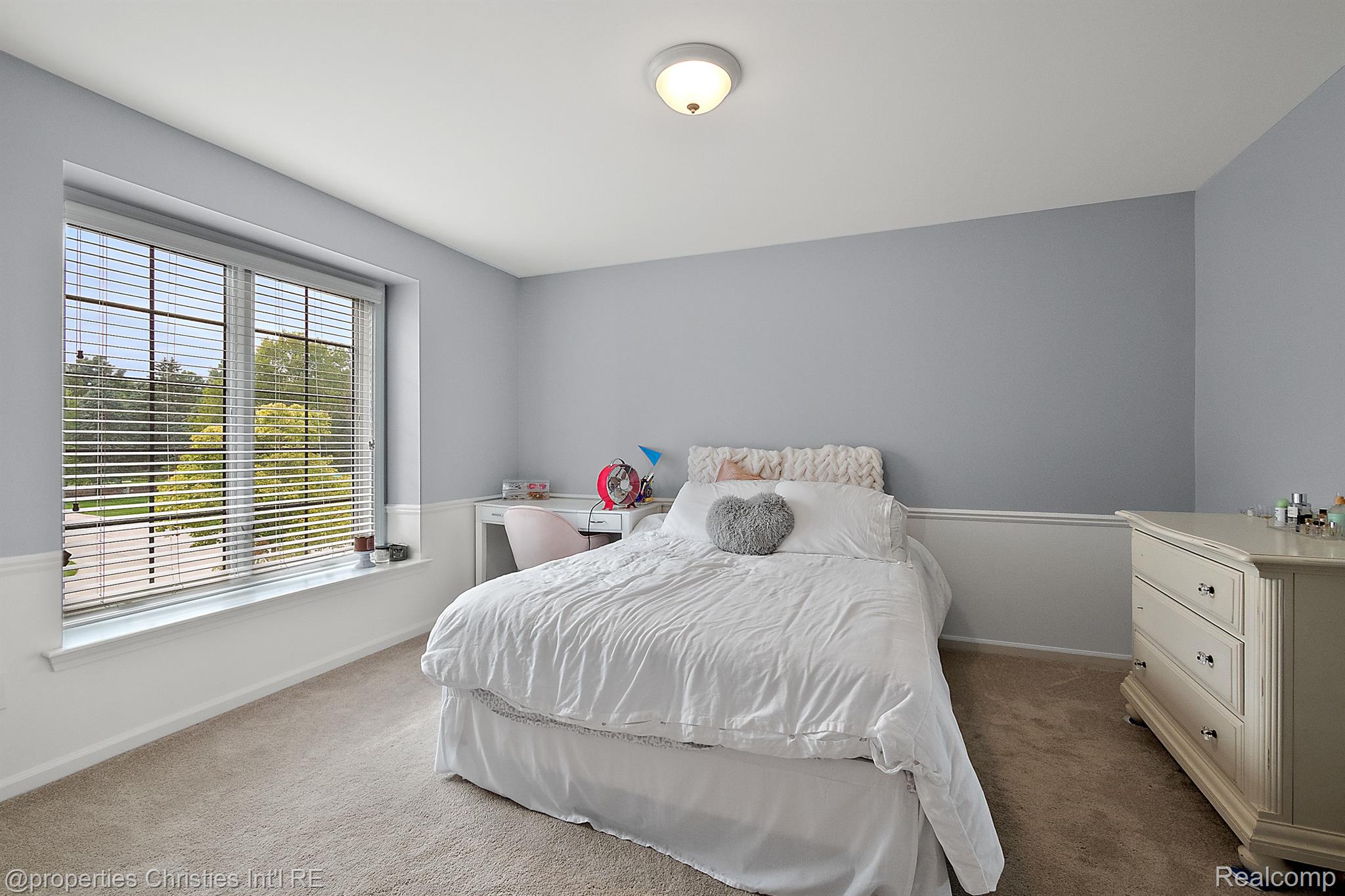 2795 BLOOMFIELD
