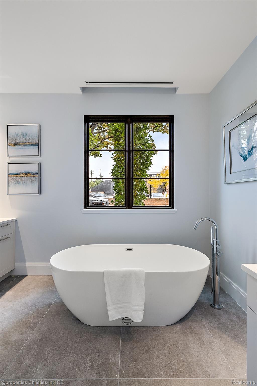420 E FRANK Street Unit: 101