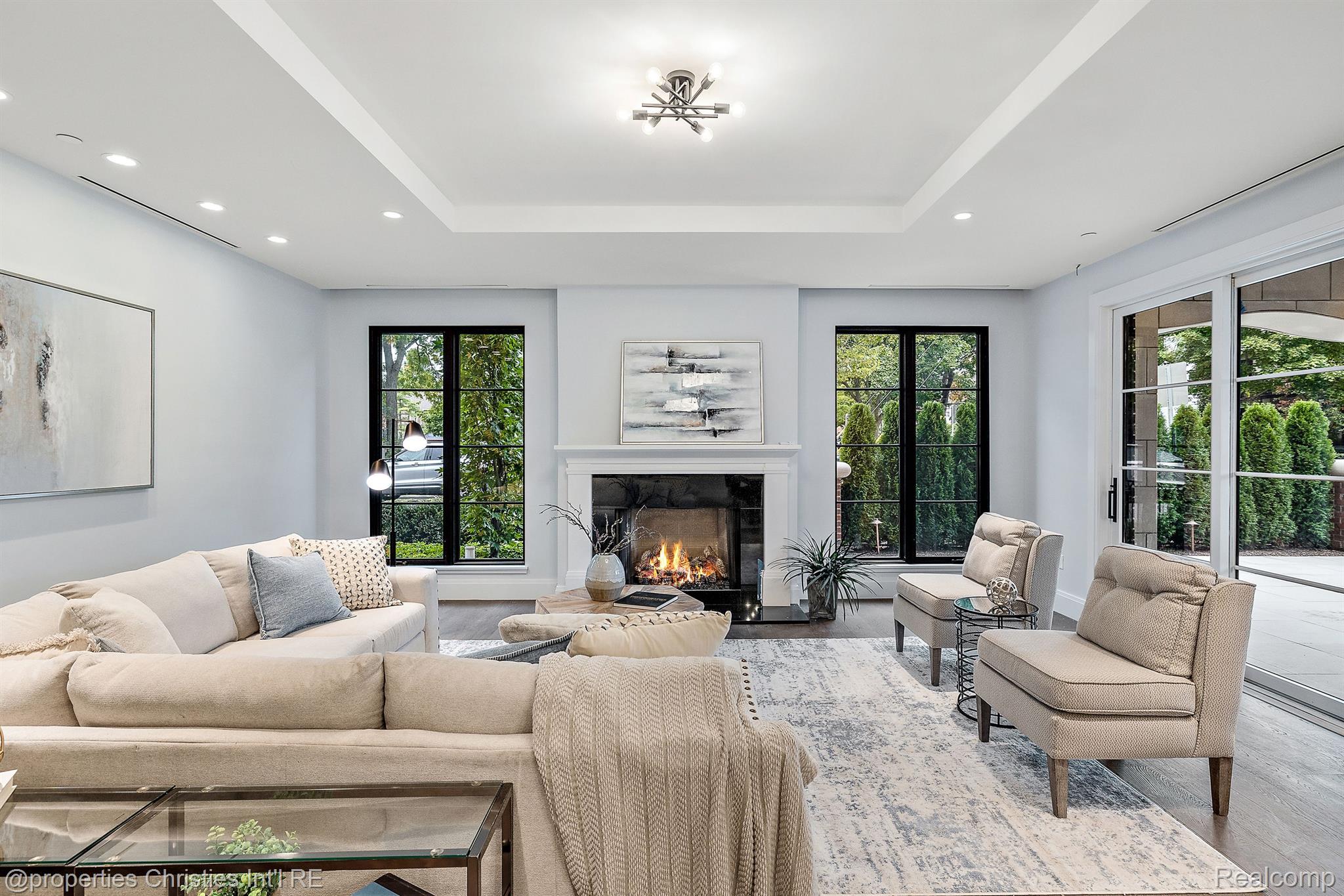 420 E FRANK Street Unit: 101