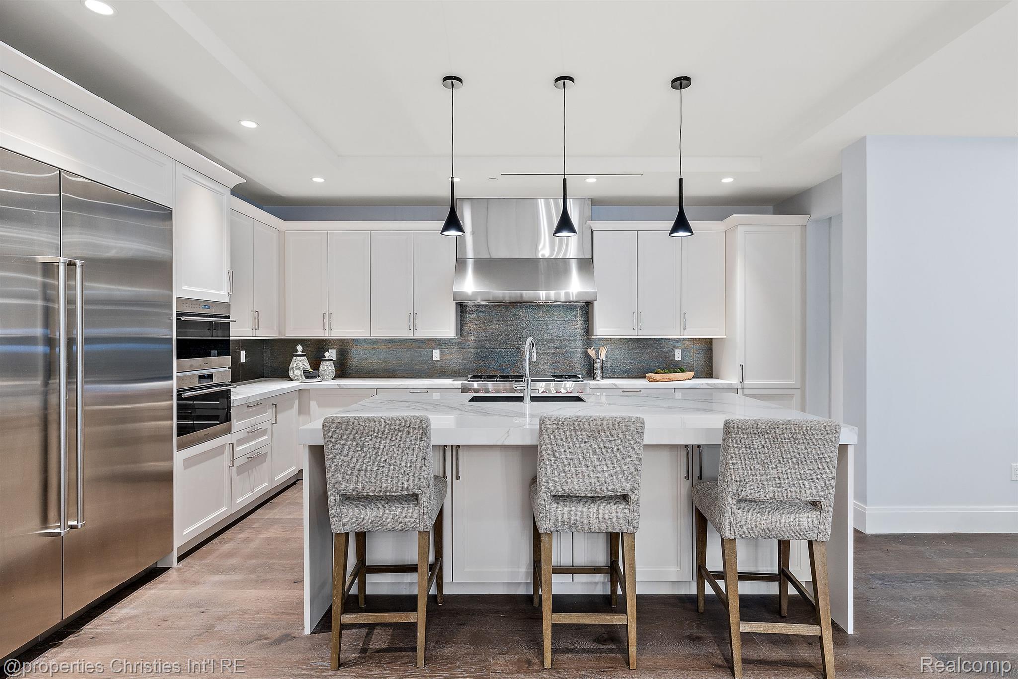 420 E FRANK Street Unit: 101
