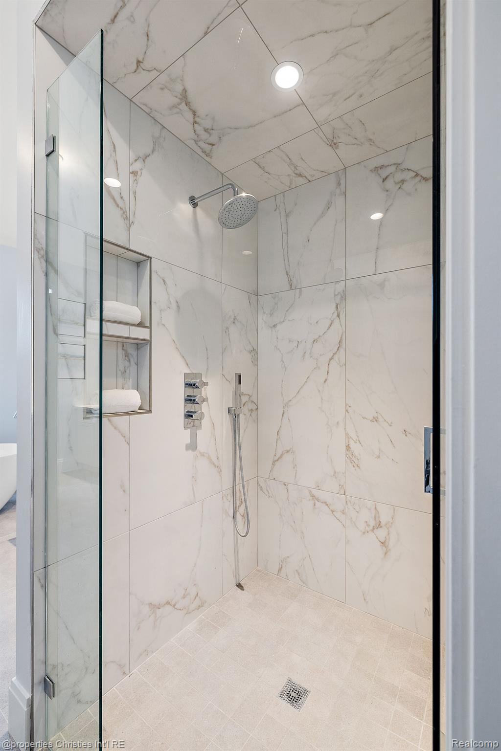 420 E FRANK Street Unit: 101