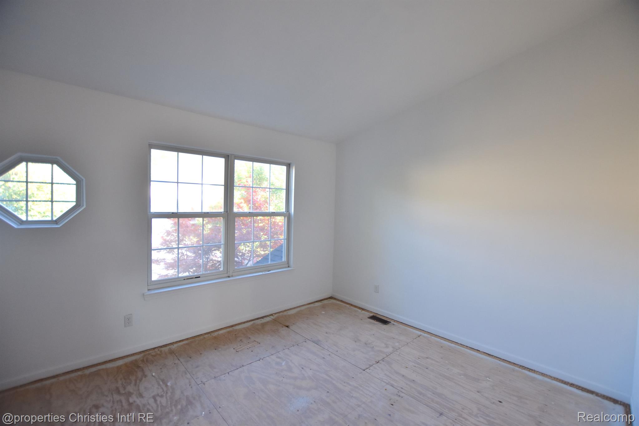 4897 FOOTHILLS Drive