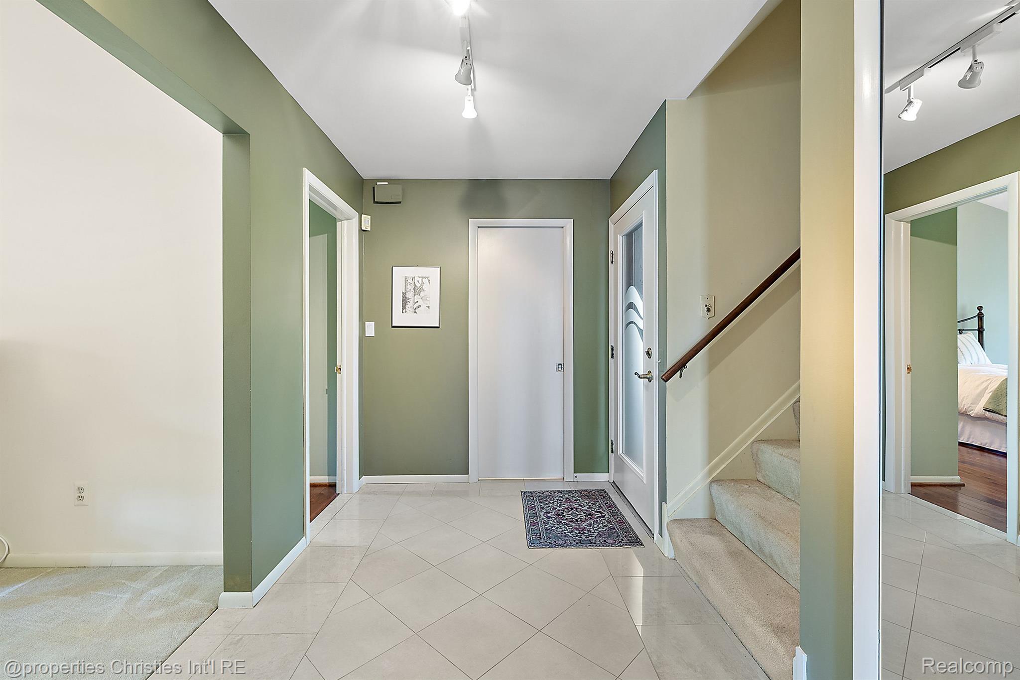 747 W FRANK Street