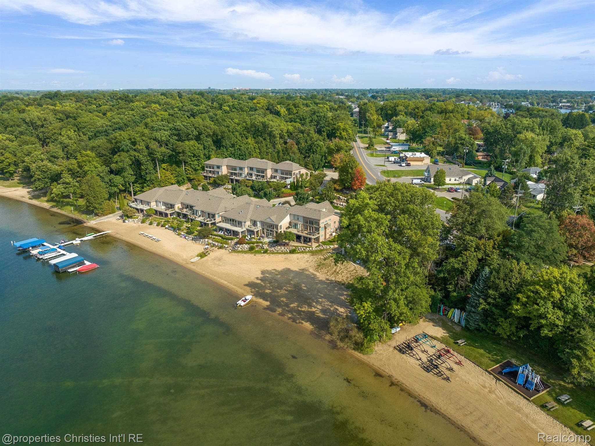 972 SUNSET Drive