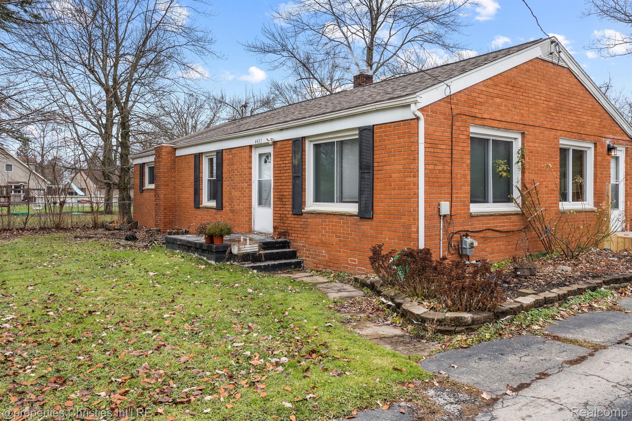4433 MOLLWOOD Drive
