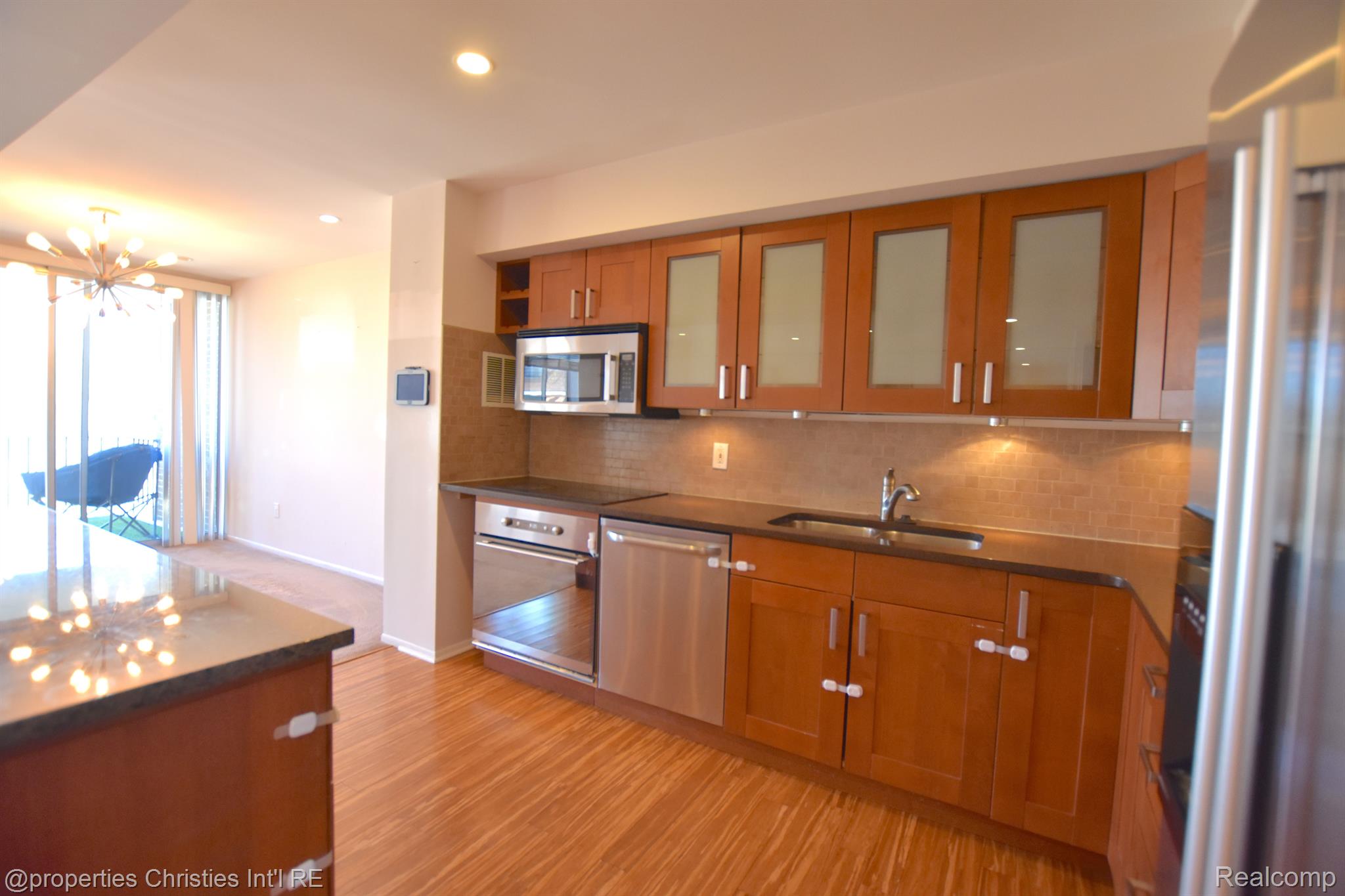 600 W BROWN Street Unit: 201