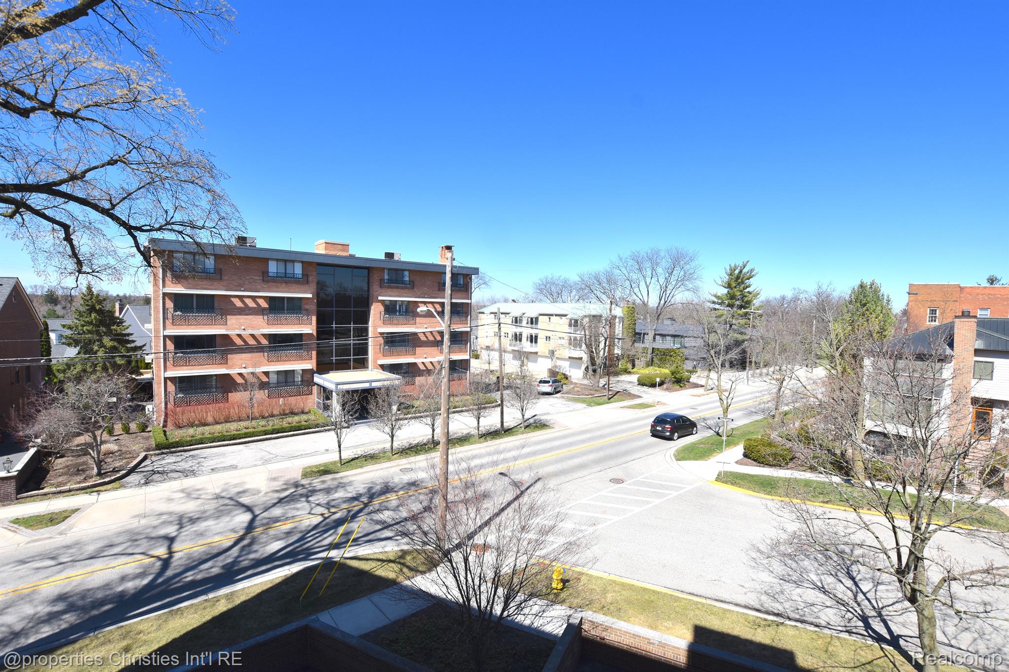 600 W BROWN Street Unit: 201