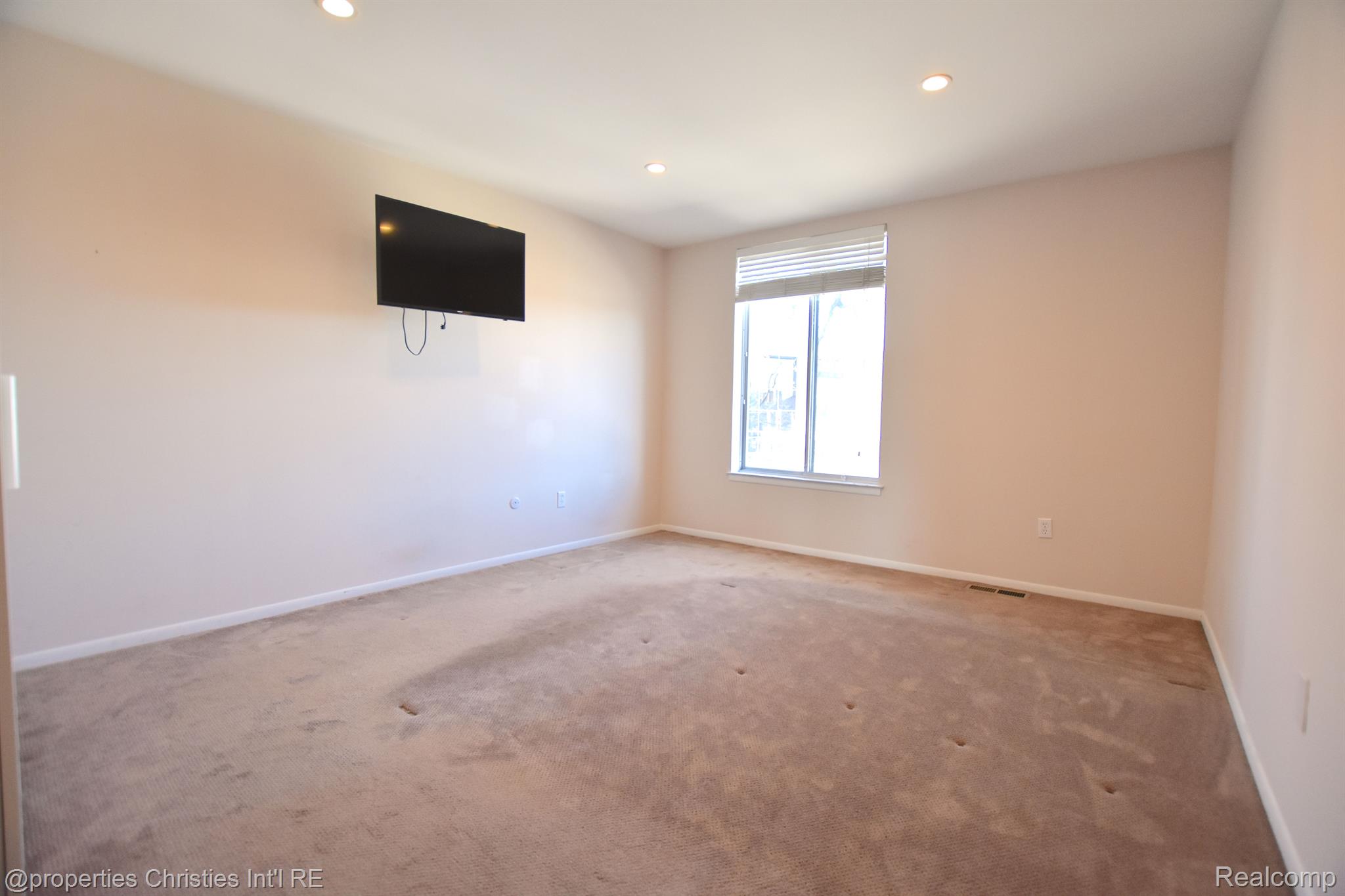 600 W BROWN Street Unit: 201