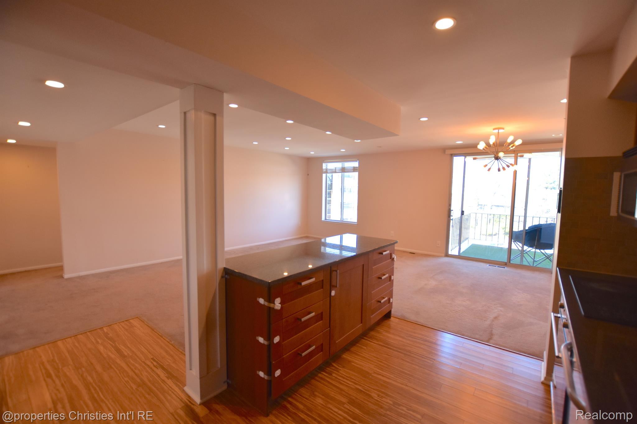 600 W BROWN Street Unit: 201