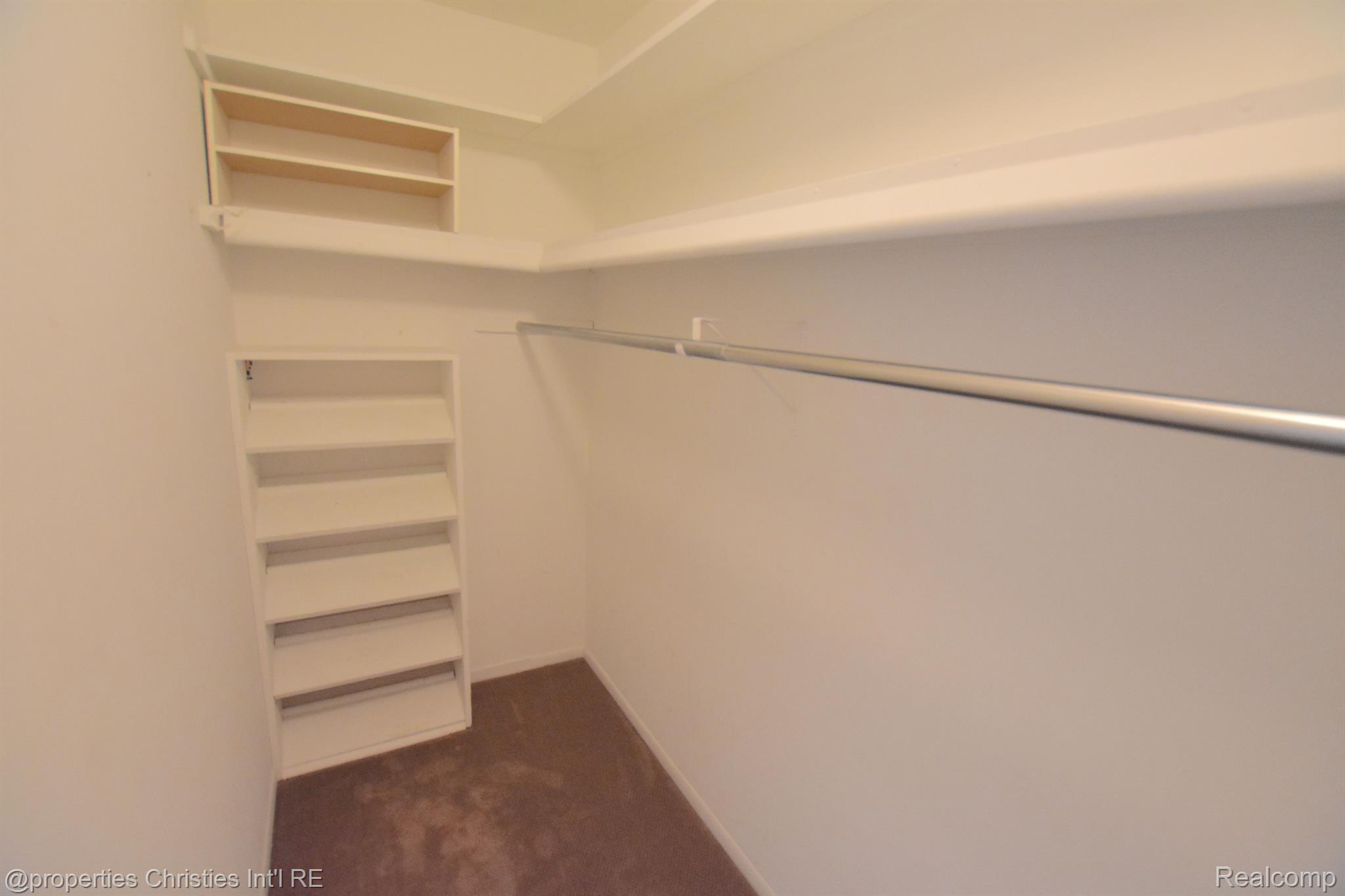 600 W BROWN Street Unit: 201