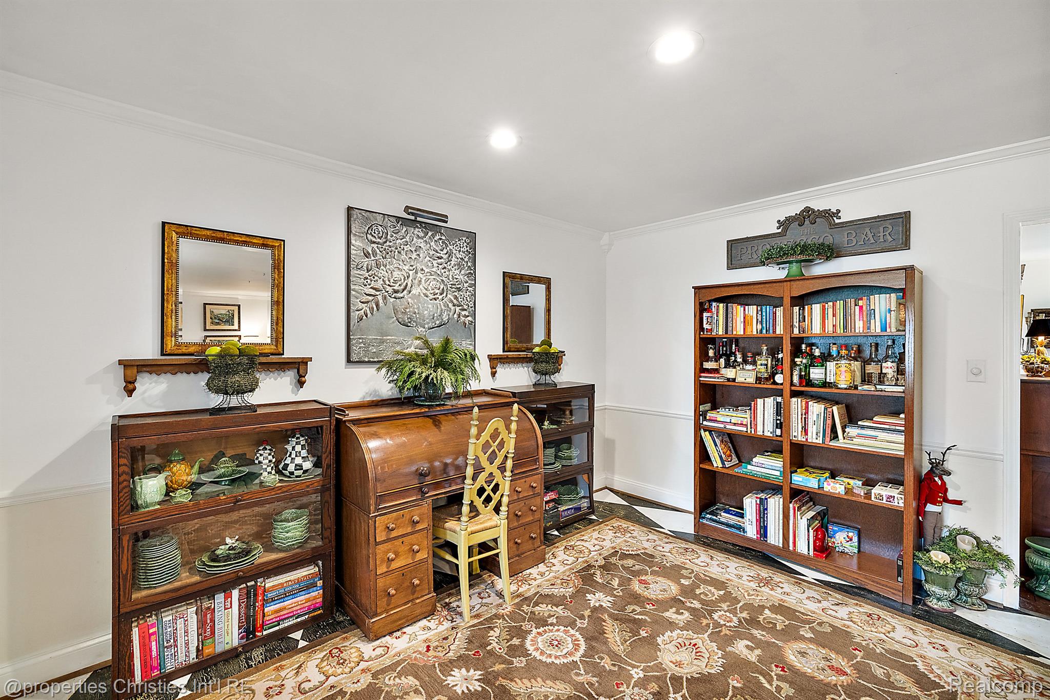 442 DALEBROOK Lane